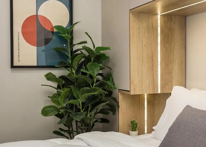 Cozy By Nest Salonic