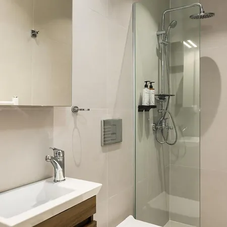 Cozy By Nest דירה *